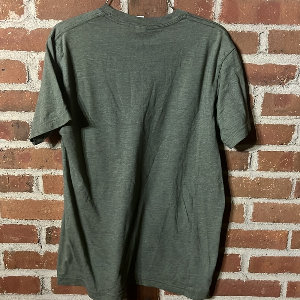 National Parks Shirt! Mt. Rushmore! Like new! Size Medium! - Picture 4 of 4